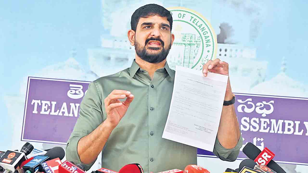 కరీంనగర్‌ సీపీ ఫైరింగ్‌పై సిట్‌ వేయాలి.. బీఆర్‌ఎస్‌ ఎమ్మెల్యే పాడి కౌశిక్‌రెడ్డి