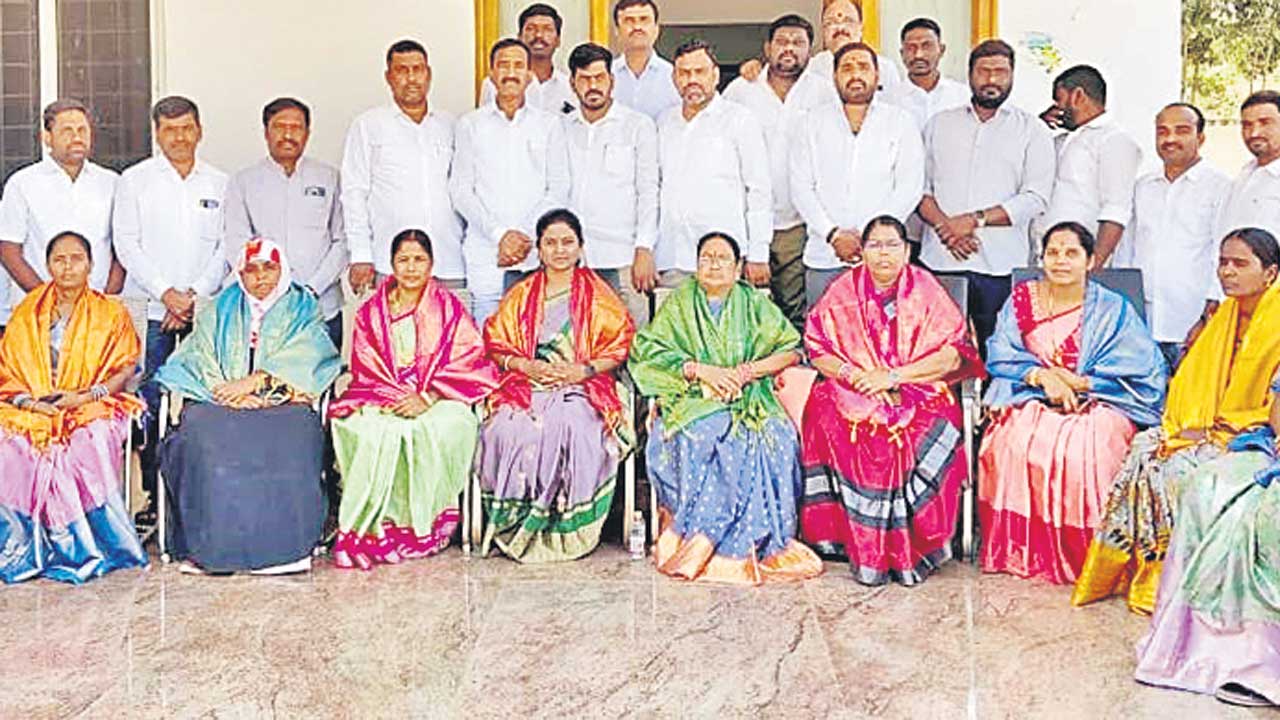 మహిళలంటే కాంగ్రెస్‌కు చిన్నచూపు