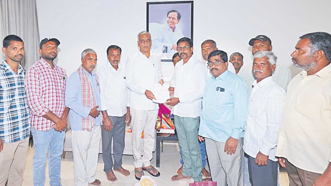 కాంగ్రెస్‌ పాలనలో రైతులకు కష్టాలు