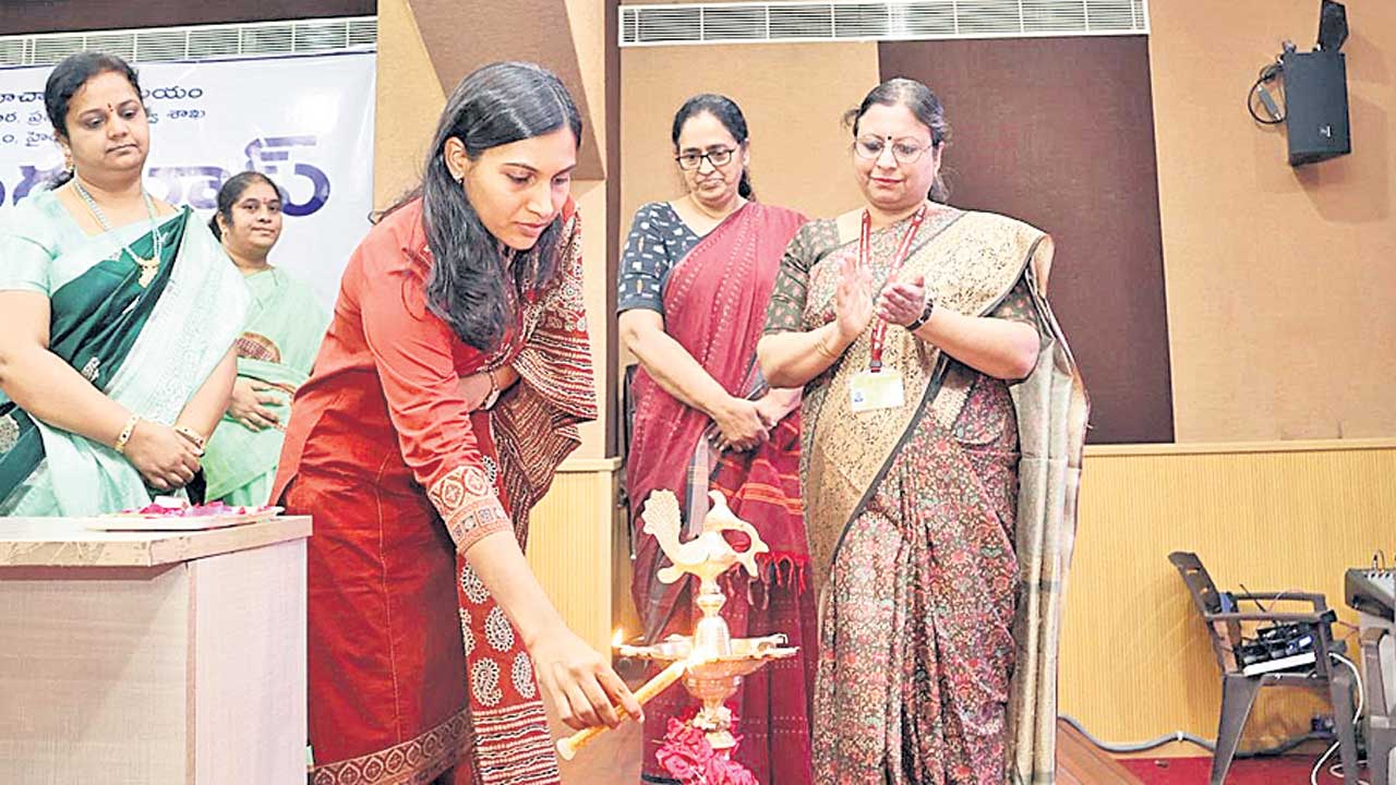 వాస్తవ వార్తలే ప్రజలకు చేరాలి