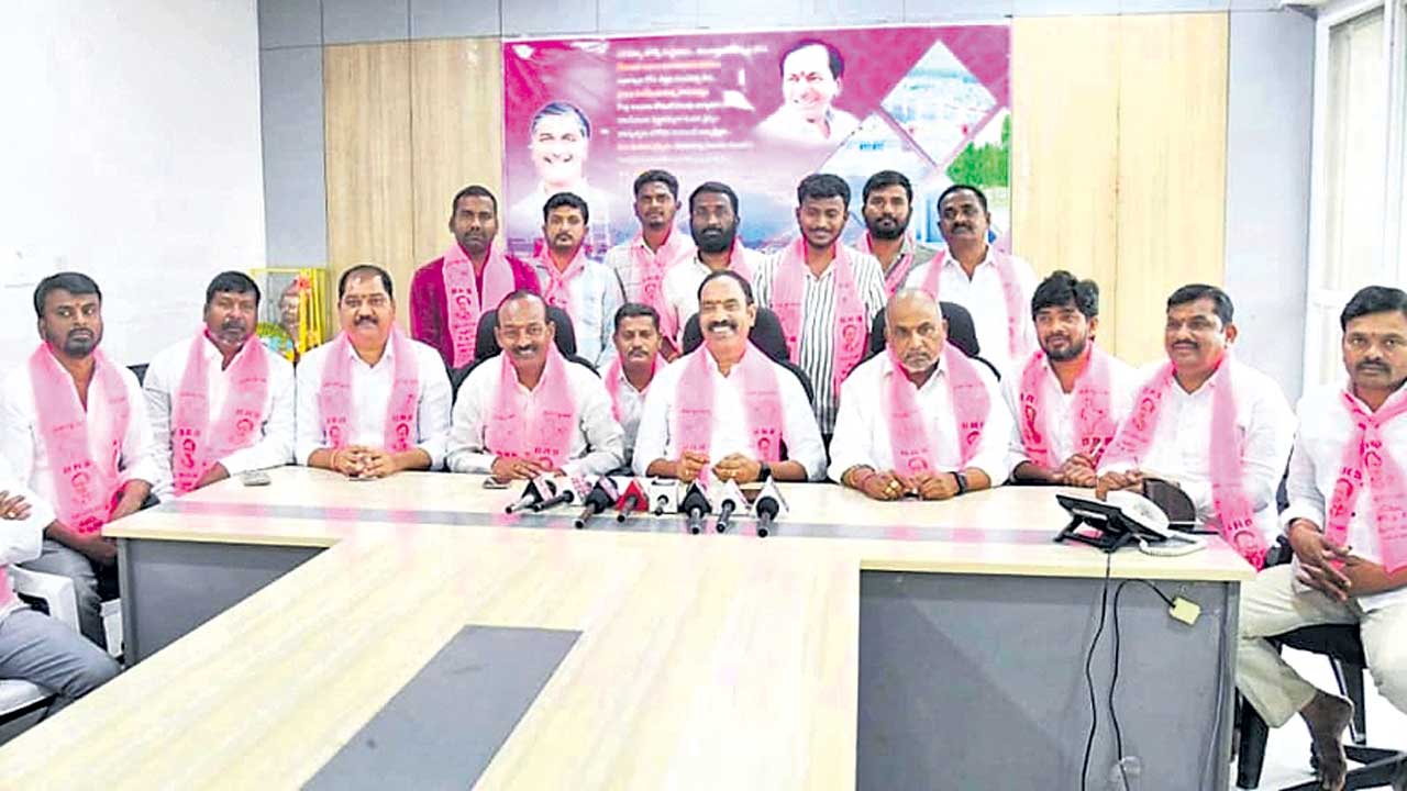 ఆయిల్‌పామ్‌ ఫ్యాక్టరీ ఘనత కేసీఆర్‌దే..