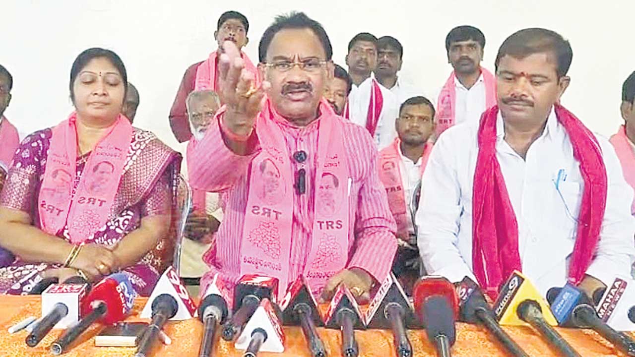 రానున్న రోజుల్లో మునుగోడు ఎడారే!