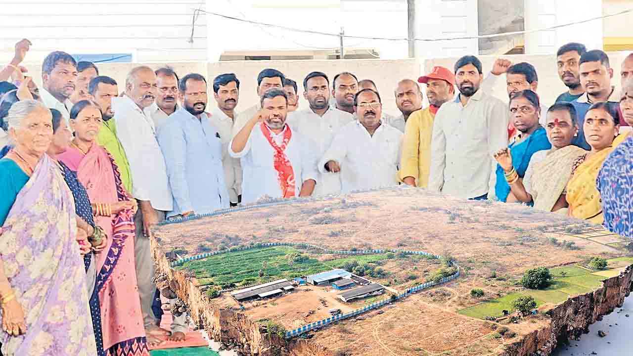 సర్కార్‌లో.. ఎవని జాగీరు ప్రకంపనలు.. 6 వేల కోట్ల ప్రభుత్వ భూముల దందాపై నమస్తే తెలంగాణలో ప్రత్యేక కథనం