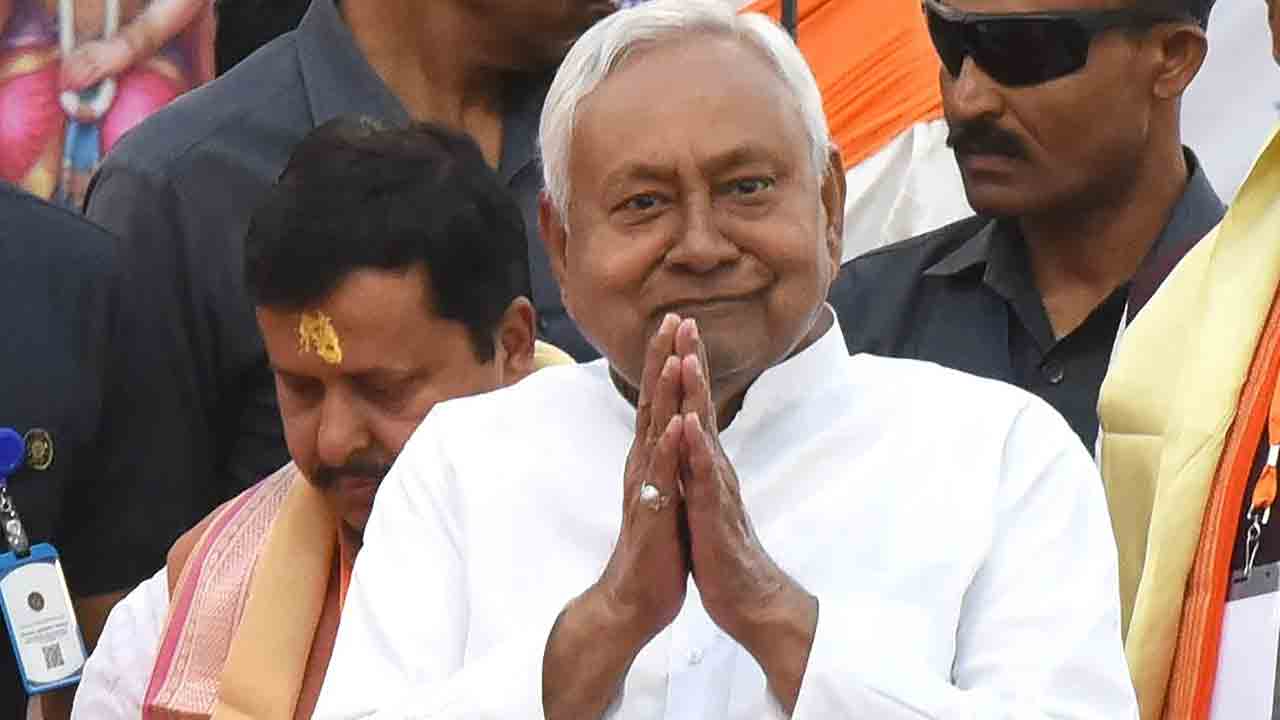 బీహార్‌ తదుపరి సీఎం ఎవరు?.. ఎమ్మెల్సీ పదవికి నితీశ్‌ రాజీనామా
