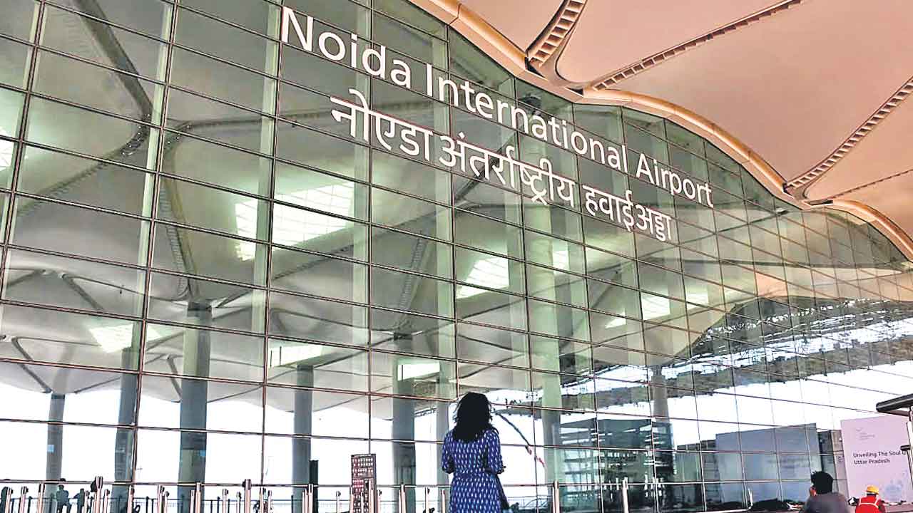 నోయిడా ఎయిర్‌పోర్ట్‌ తొలి దశ ప్రారంభం