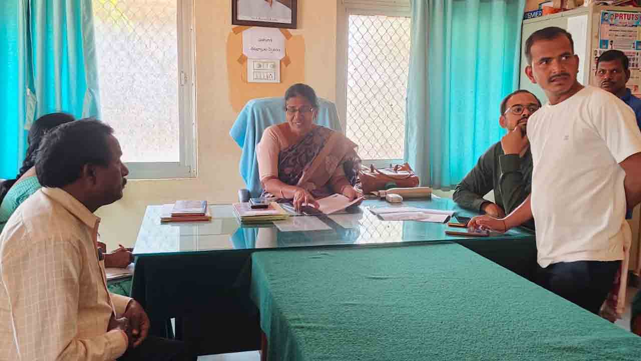 Indiramma House | అప్పు చేసి ఇల్లు కట్టినా బిల్లులు మాత్రం రాలేదు.. ఇందిరమ్మ ఇల్లు లబ్ధిదారు ఆవేదన