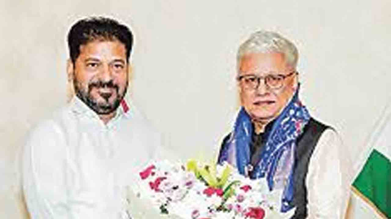 గవర్నర్‌తో సీఎం, మంత్రులు భేటీ