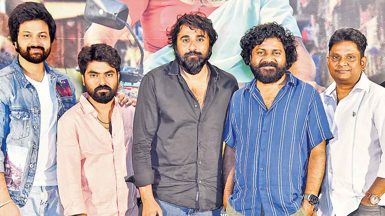 వినోదభరితంగా సువర్ణ టెక్స్‌టైల్స్‌