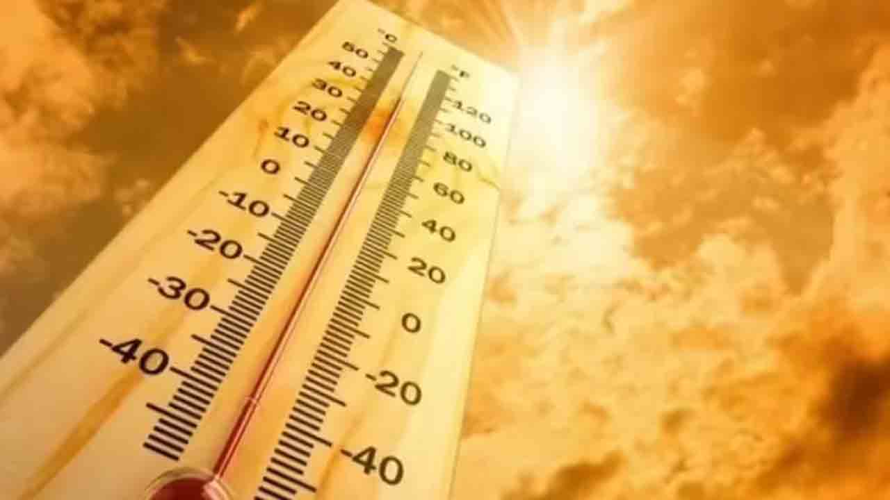 దంచికొడుతున్న ఎండలు.. 22 జిల్లాల్లో 40 డిగ్రీల ఉష్ణోగ్రతలు