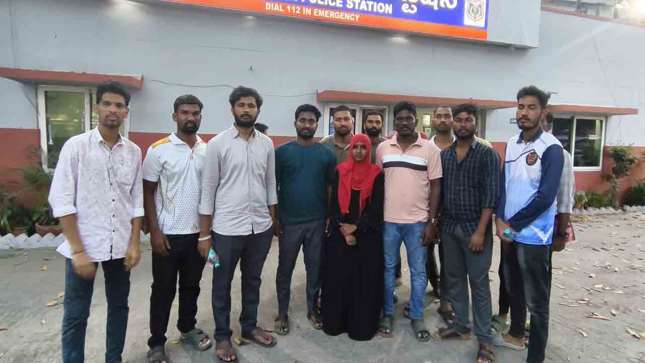 Unemployees | నోటిఫికేషన్లు అడగడం కూడా తప్పా.. జీవో 46ను రద్దు చేయాలని నిరుద్యోగుల ఆందోళన