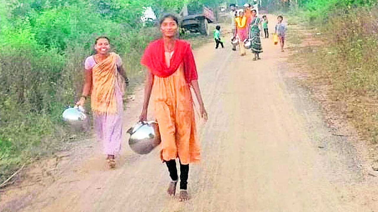 తాగునీటి కోసం తండ్లాట..