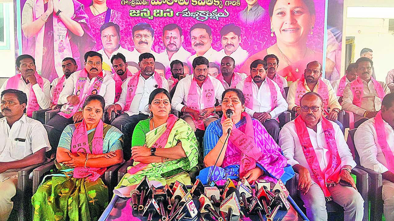 బడ్జెట్‌ అంతా డొల్ల..