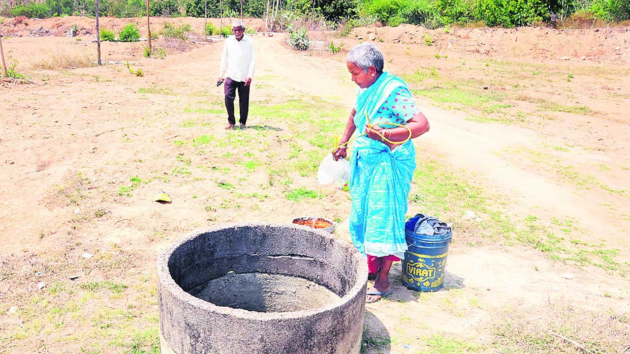 ఆ వృద్ధ దంపతులకు దిక్కెవరు?