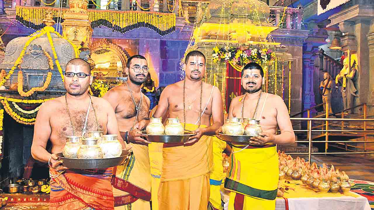 ముగిసిన ‘గుట్ట’వార్షిక బ్రహ్మోత్సవాలు