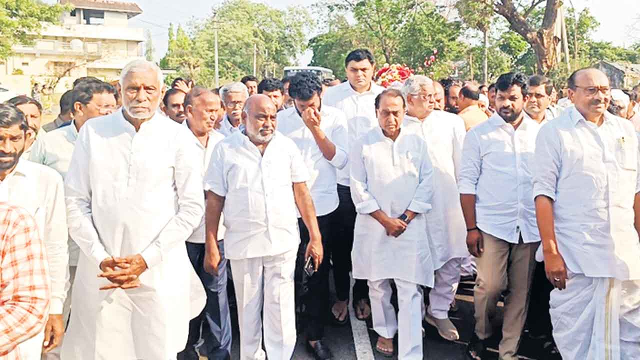 గోవింద్‌ నాయక్‌కు కన్నీటి వీడ్కోలు