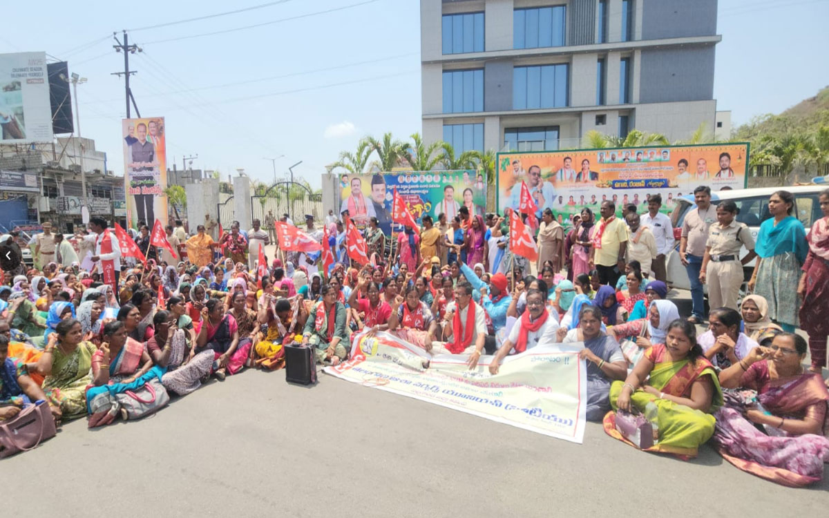 న‌ల్ల‌గొండ‌లో ఆశా వ‌ర్క‌ర్ల నిర‌స‌న‌