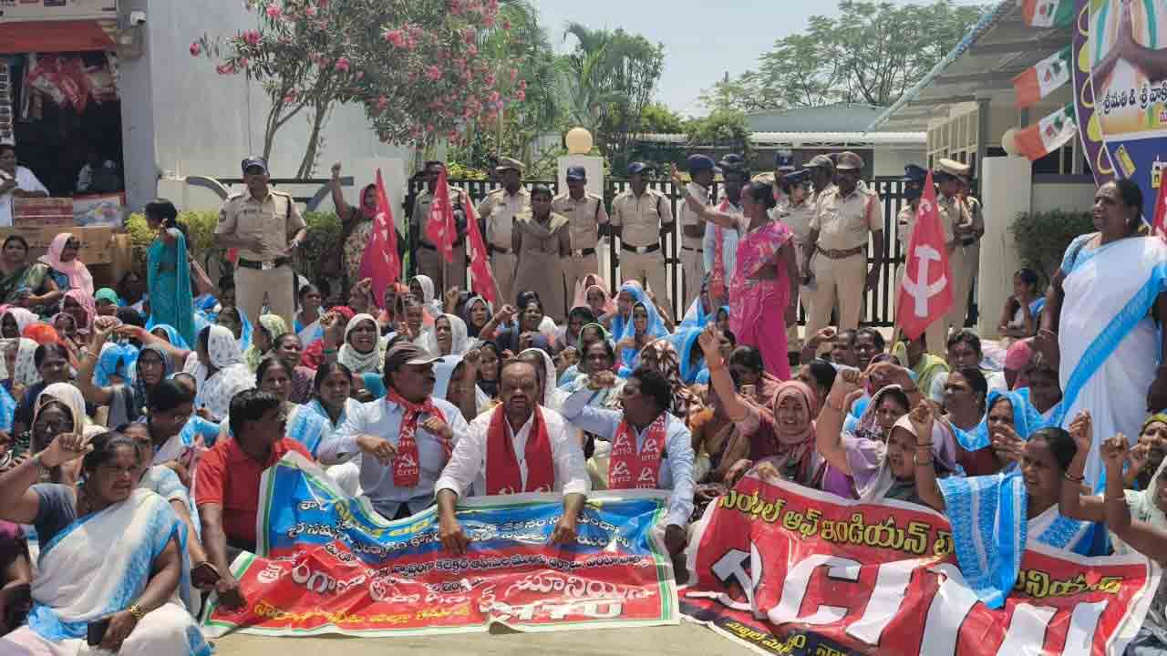 స్థిర వేతనం నిర్ణయించాలని..