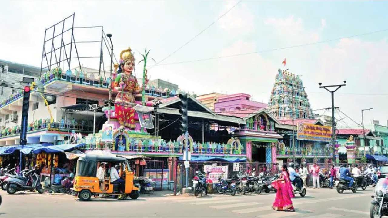 బల్కంపేట రాజకీయం..!