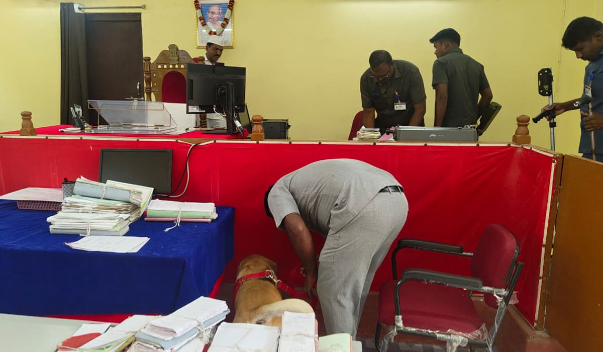 Sircilla | సిరిసిల్ల జిల్లా కోర్టుకు బాంబు బెదిరింపు