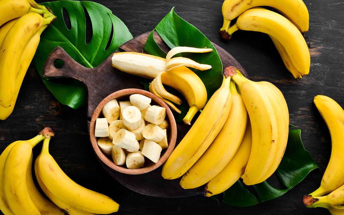 Banana | గుండె ఆరోగ్యానికి ఎంతో మేలు చేసే అర‌టి పండ్లు.. రోజూ తినాల‌ని చెబుతున్న నిపుణులు..