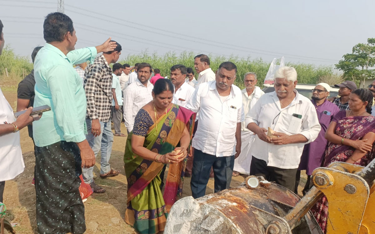 నాగినేనిప్రోలు రెడ్డిపాలెంలో కబరస్తాన్ అభివృద్ధి పనులకు శంకుస్థాపన