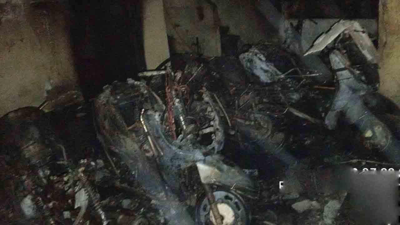 IDA Bollaram | ఐడీఏ బొల్లారంలో అర్ధరాత్రి అగ్నిప్రమాదం.. నాలుగు బైకులు దగ్ధం