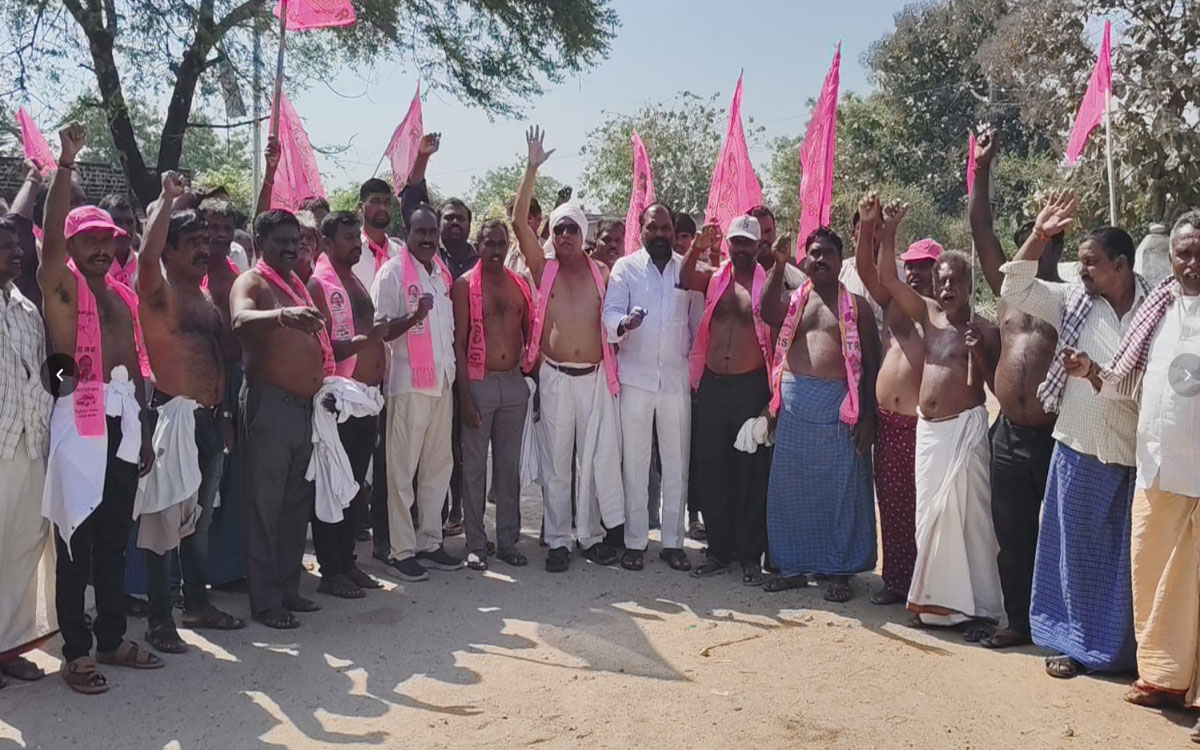 ‘కొత్తగూడెం-గోరెంట్ల రహదారి పనులను వెంటనే చేప‌ట్టాలి’