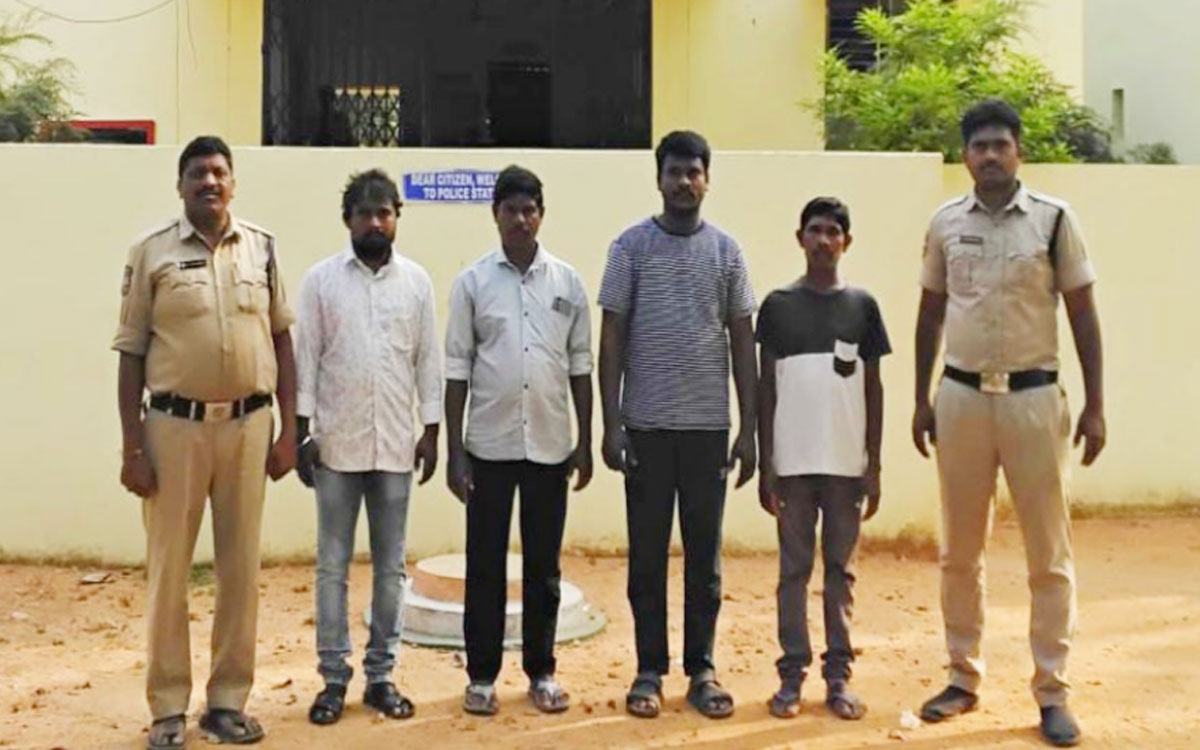 ‘అరెస్టులతో ఉద్యమాన్ని ఆపలేరు’