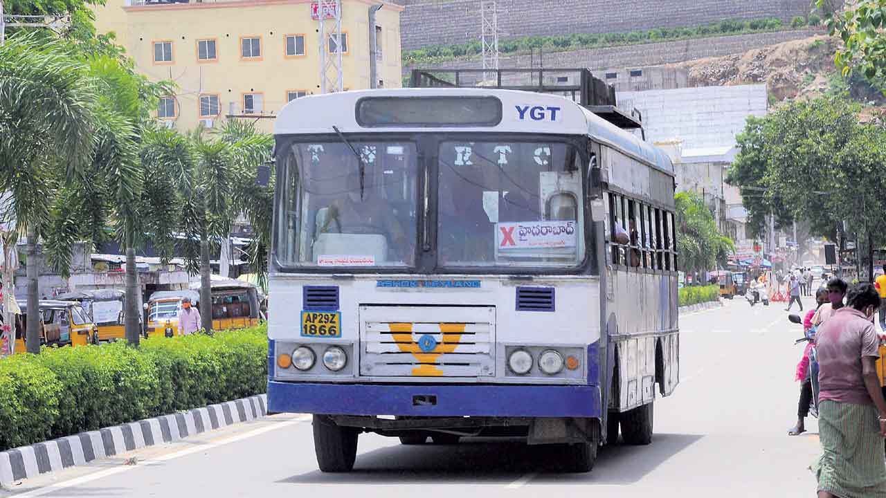 ఆర్టీసీ పోరుబాట.. నేడు ప్రభుత్వానికి సమ్మె నోటీసులు