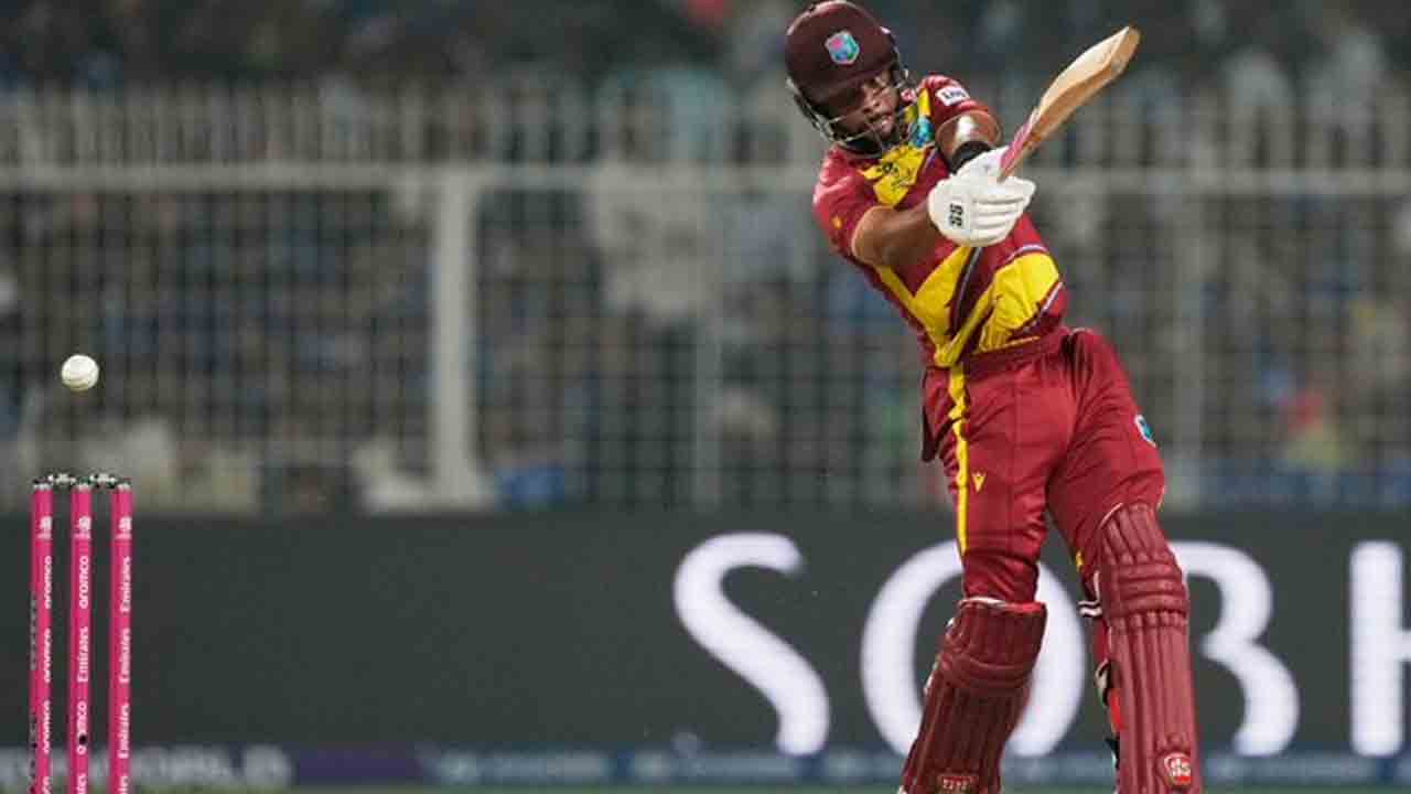 WI vs IND | సులువైన క్యాచ్ వదిలేసిన అభిషేక్.. పవర్ ప్లేలో విండీస్ స్కోర్ 50 దాటలే..!