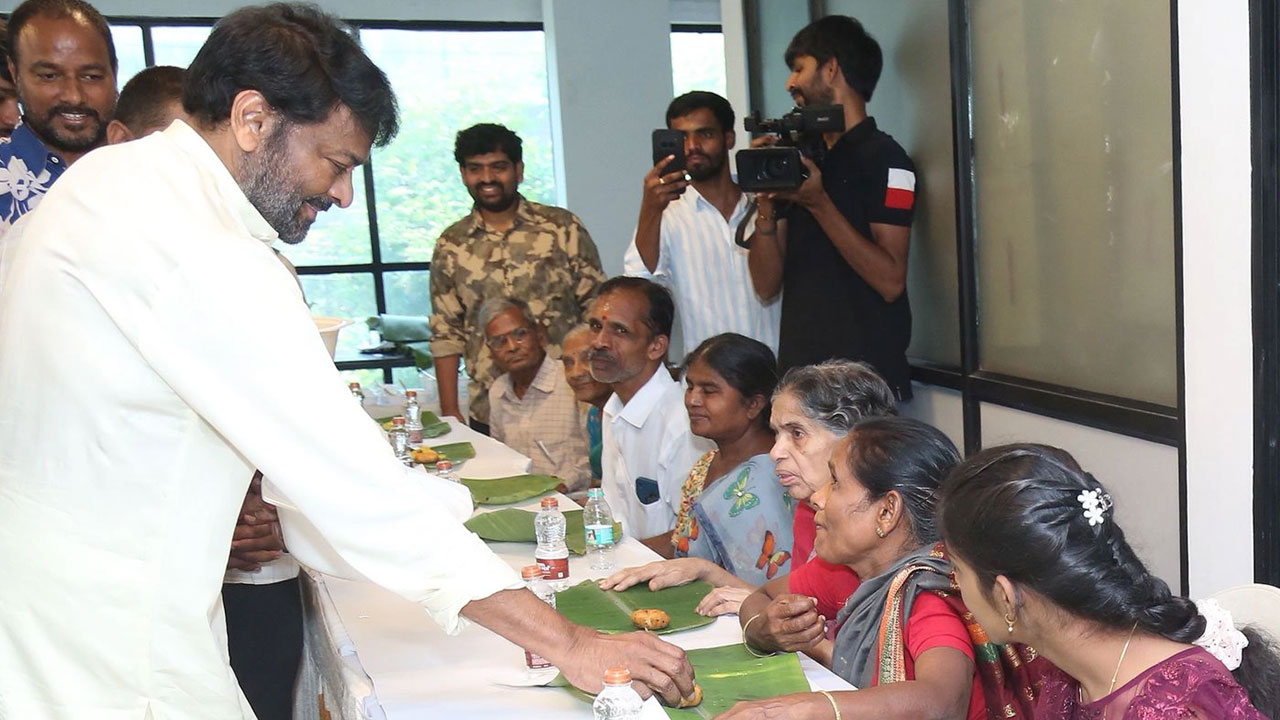 Ram Charan | రామ్ చ‌ర‌ణ్ బ‌ర్త్ డే…న‌గ‌దు బ‌హుమ‌తిని విరాళంగా ఇచ్చి మంచి మ‌న‌సు చాటుకున్న చిరు