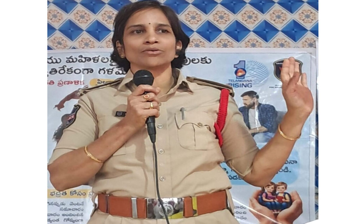 ‘మత్తుకు దూరంగా ఉంటూ ఉజ్వ‌ల భ‌విష్య‌త్ నిర్మించుకోవాలి’