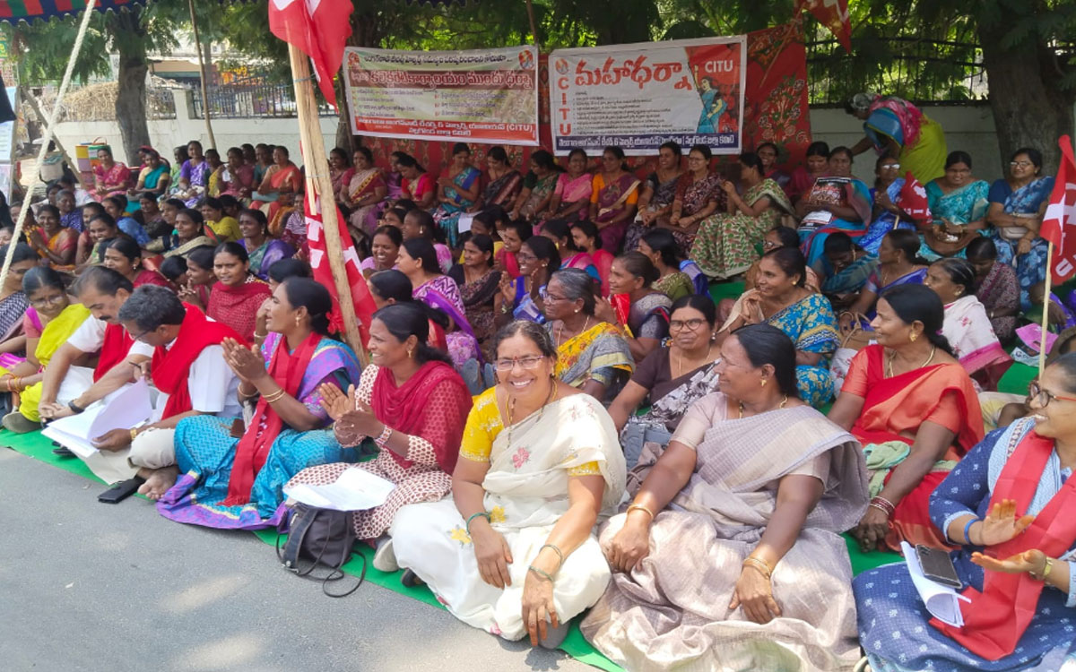 ‘అంగన్‌వాడీల‌ సమస్యలు పరిష్కరించ‌కుంటే ఉద్య‌మం ఉధృతం’