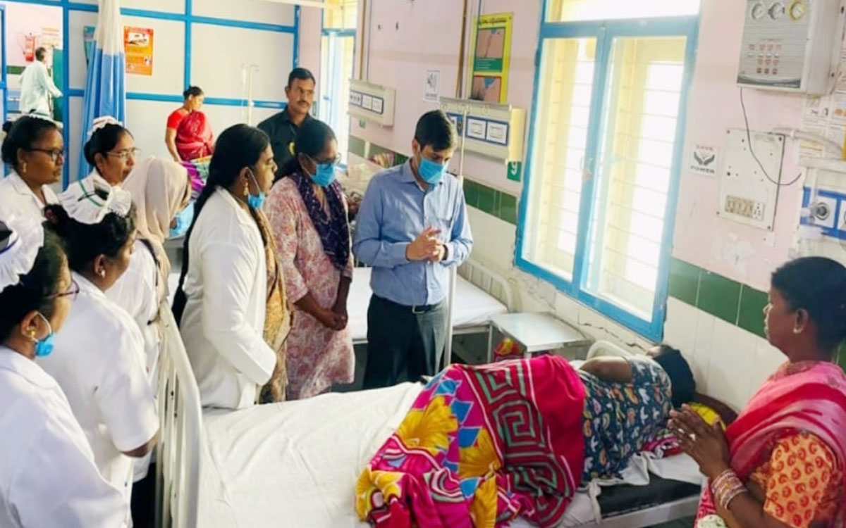 ప్ర‌భుత్వ ఆస్ప‌త్రుల ప‌ట్ల ప్ర‌జ‌ల్లో న‌మ్మ‌కాన్ని పెంచాలి : క‌లెక్ట‌ర్ అనురాగ్ జ‌యంతి