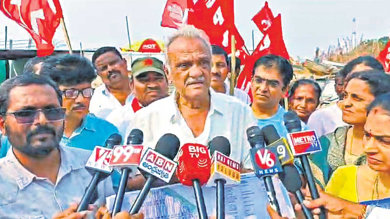 అంటీల్లా వాసులకు హైడ్రా క్షమాపణలు చెప్పాలి