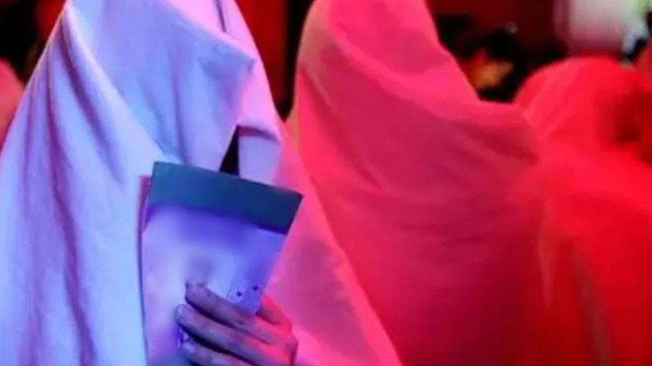 Cyberabad Police: కూక‌ట్‌ప‌ల్లిలో వ్య‌భిచార ముఠా.. ఏడుగురి అరెస్టు