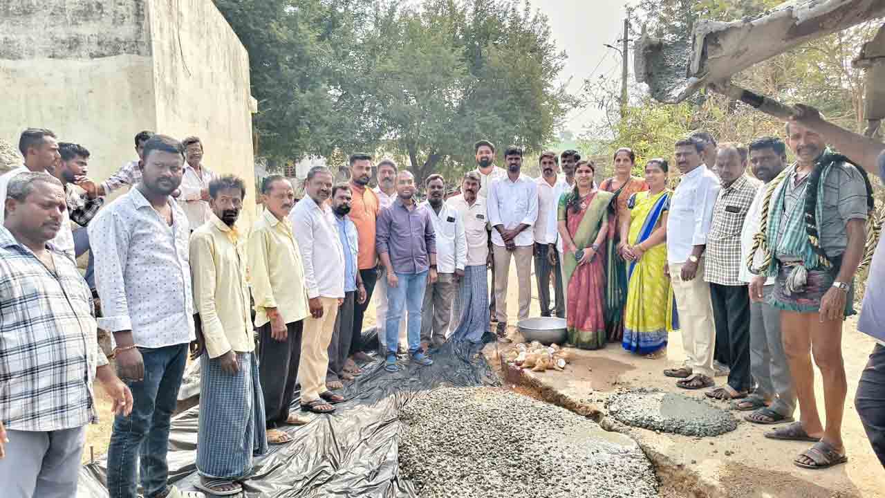 Dharmasagar | నారాయణగిరి గ్రామాభివృద్ధికి కృషి : సర్పంచ్‌ పుట్ట రేణుక