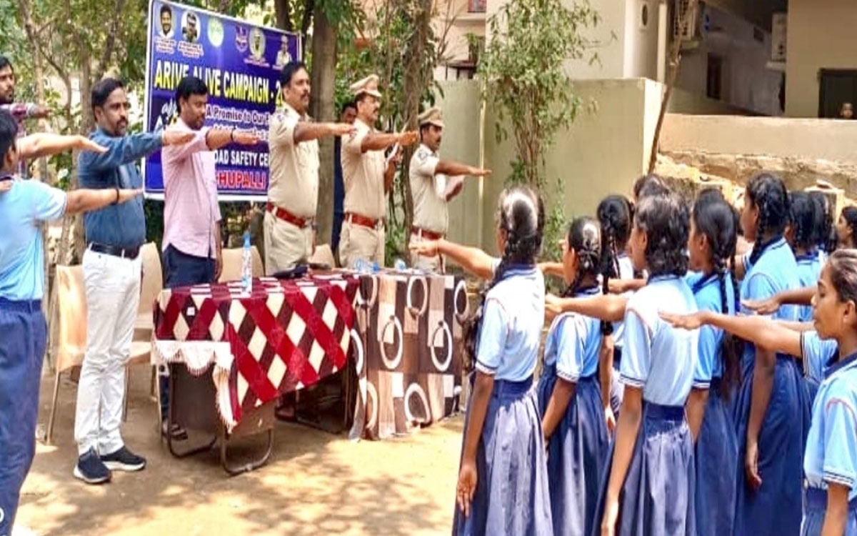 అవినీతి, డ్రగ్స్ పై విద్యార్థుల‌కు అవగాహన