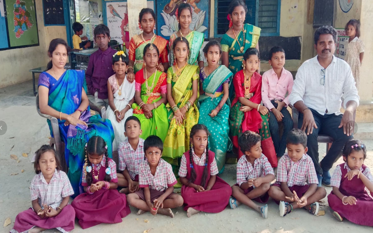 దుపహాడ్ ప్రాథమిక పాఠశాలలో స్వపరిపాలన దినోత్సవం