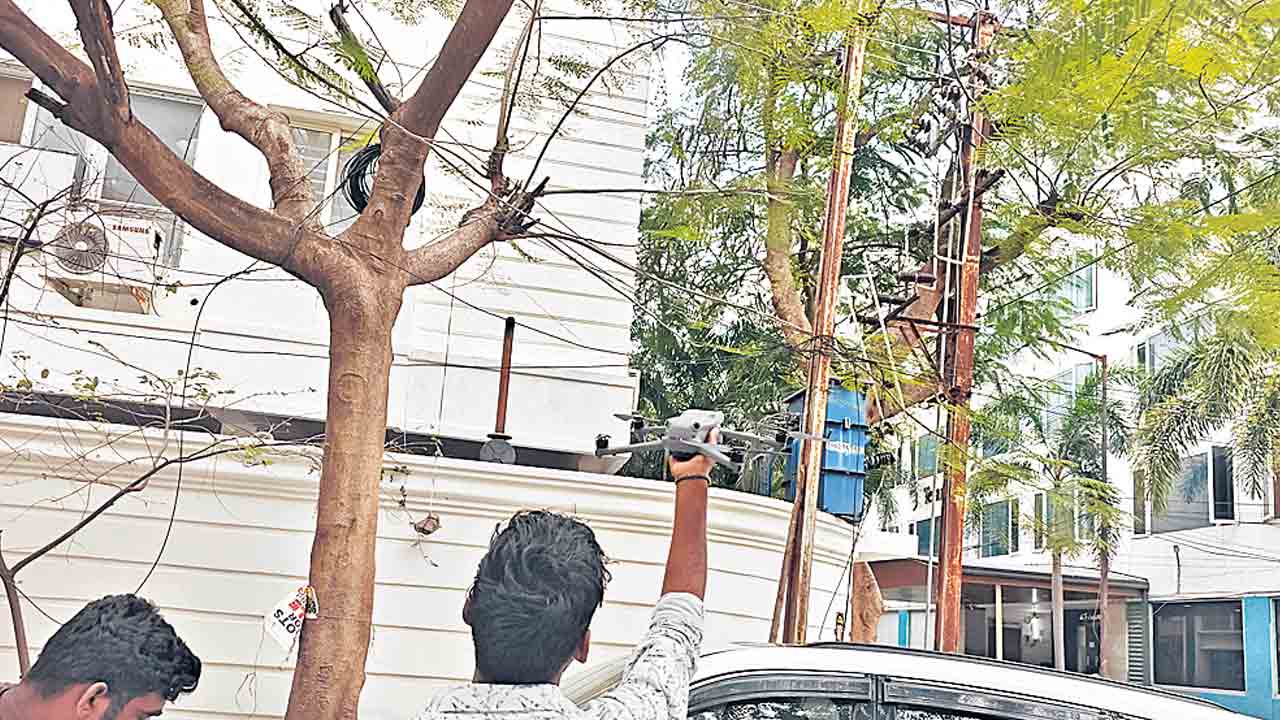 గ్యాస్‌ తంటాలు.. విద్యుత్‌ మంటలు!