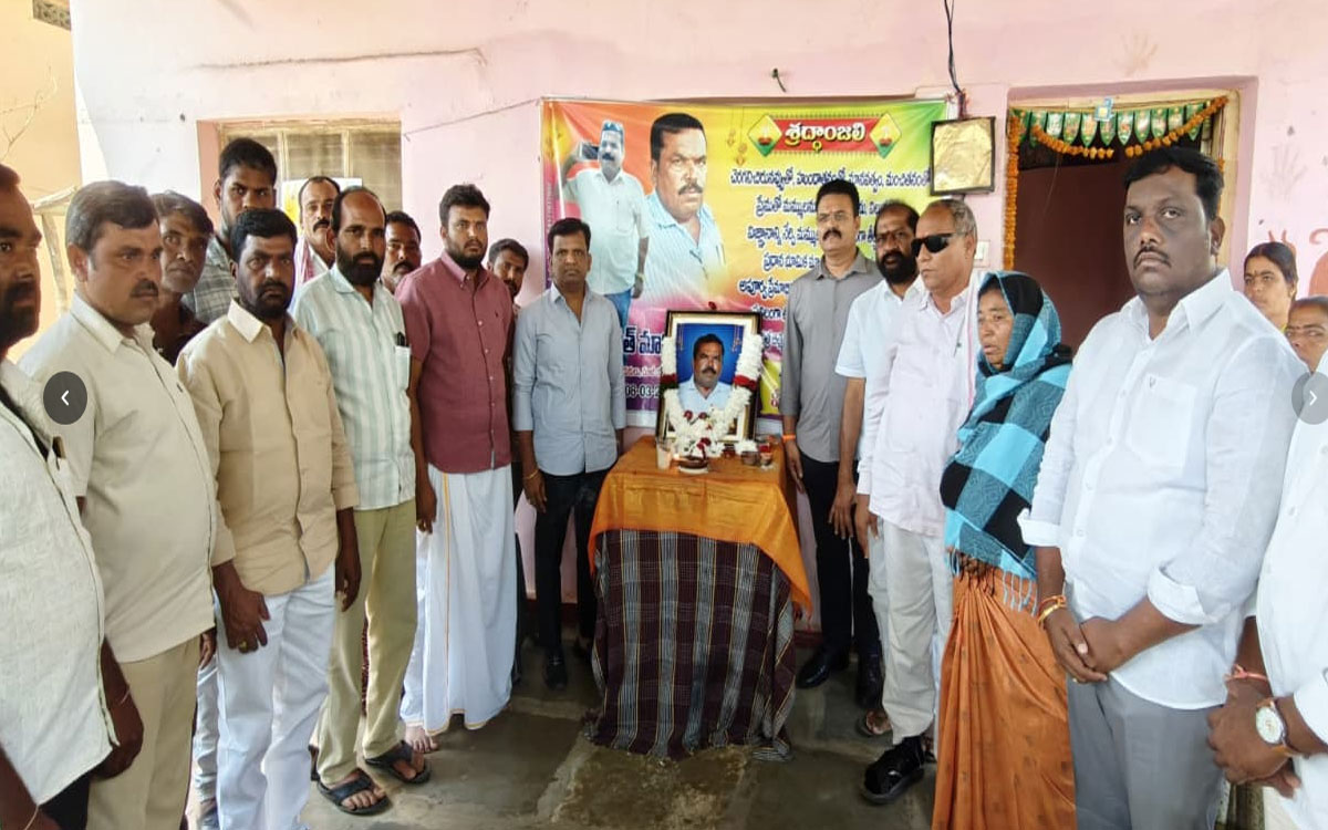 మాన్సింగ్ కుటుంబానికి మాజీ ఎమ్మెల్యే గాదరి కిశోర్ ప‌రామ‌ర్శ‌