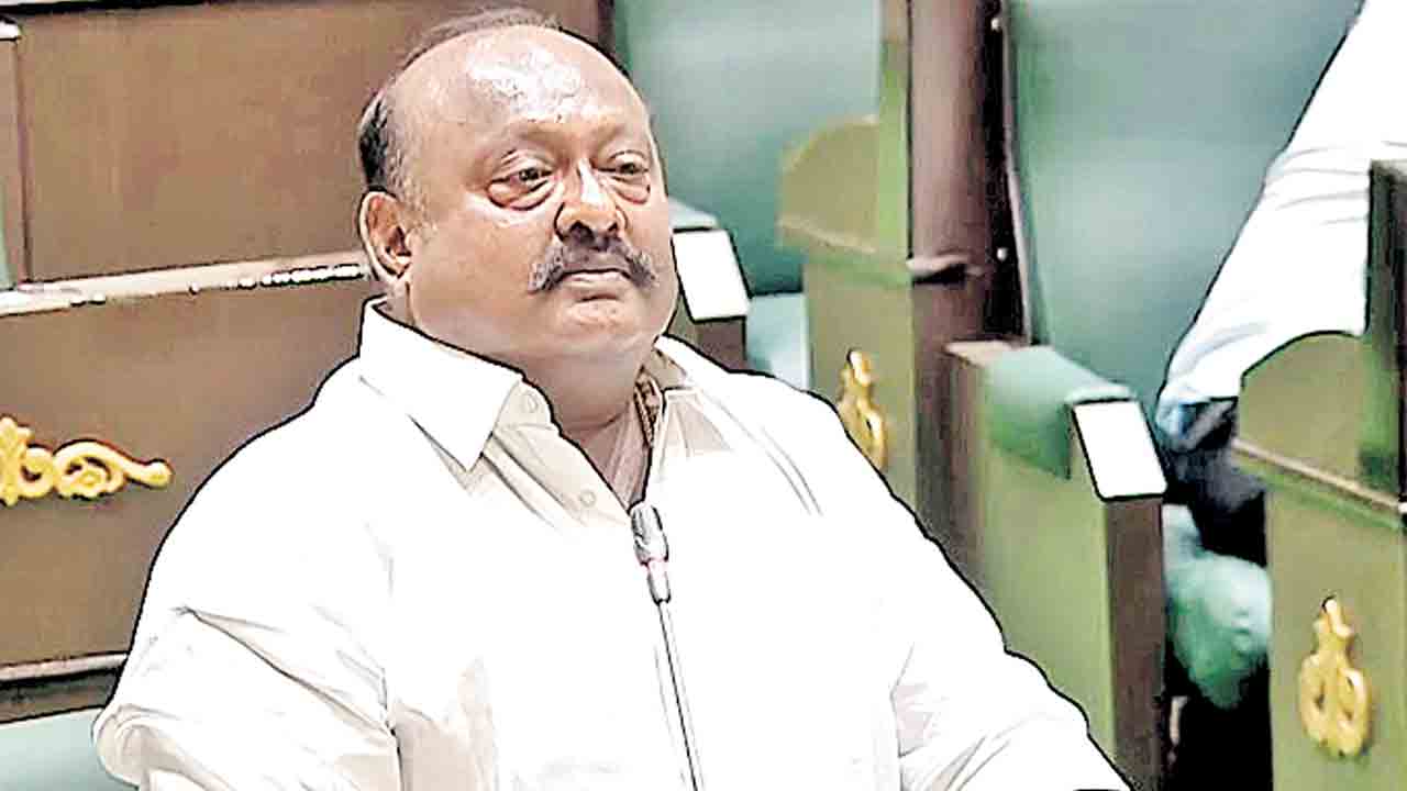 కేసీఆర్‌ హయాంలో 46వేల పోలీస్‌ ఉద్యోగాలు.. కాంగ్రెస్‌ పెండింగ్‌ పెట్టడమే?.. మాజీ మంత్రి గంగుల నిలదీత