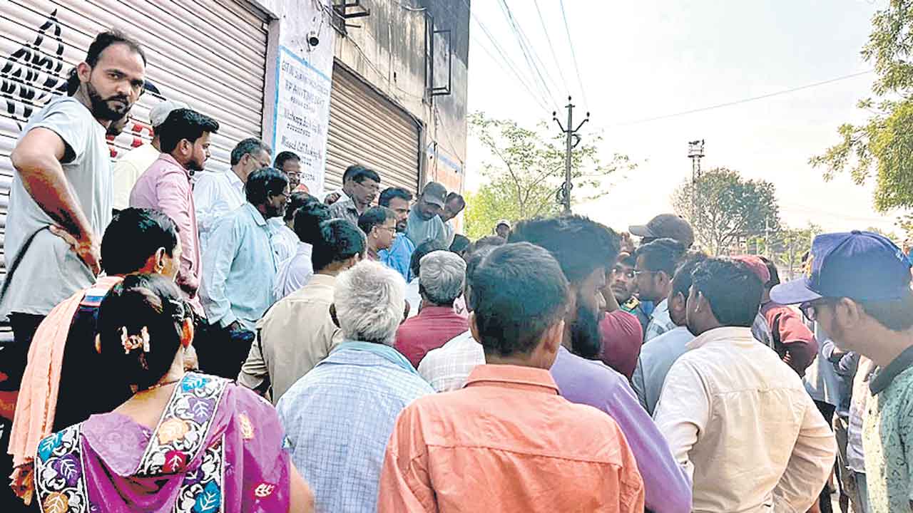 గ్యాస్‌.. నో స్టాక్‌..