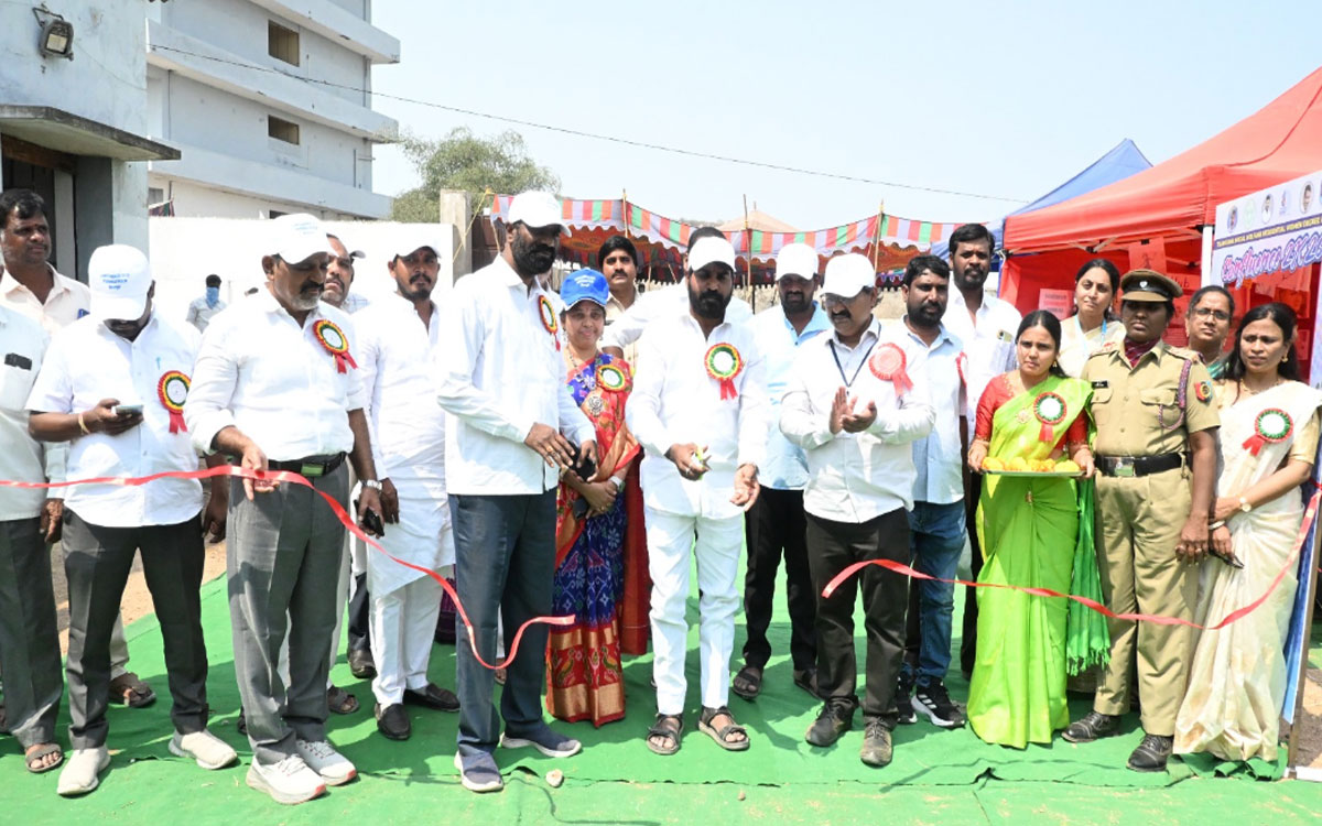 గురుకుల డిగ్రీ క‌ళాశాల‌ల స్పోర్ట్స్ మీట్ ప్రారంభం