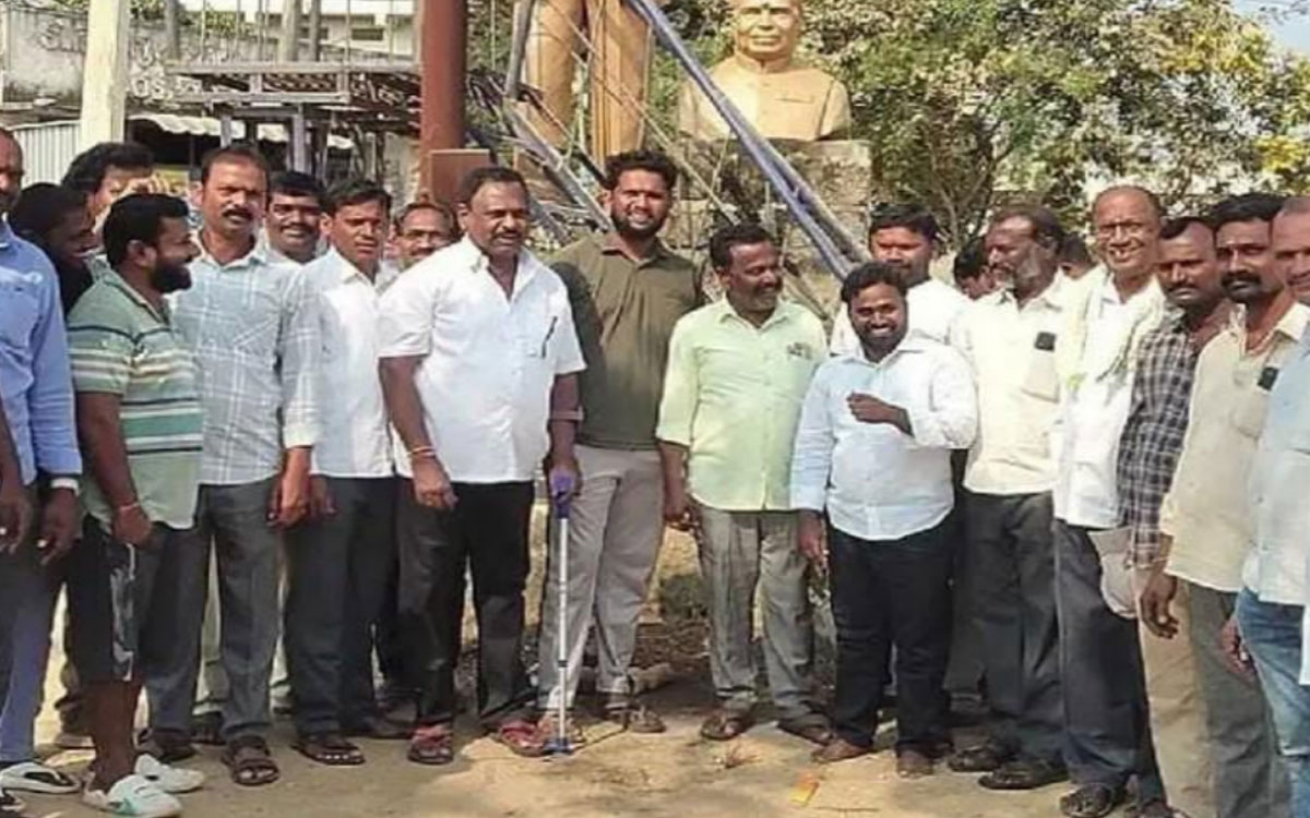 గొట్టిపర్తిలో మహాత్మా జ్యోతిరావు ఫూలే విగ్రహ ప్రతిష్ఠకు భూమి పూజ