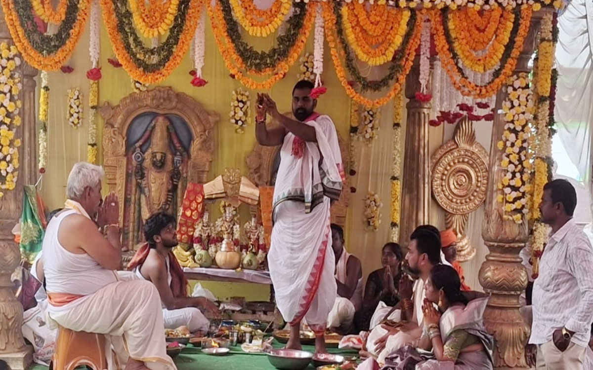 గుర్రంపోడులో వైభ‌వంగా వేంక‌టేశ్వ‌ర స్వామి క‌ల్యాణం