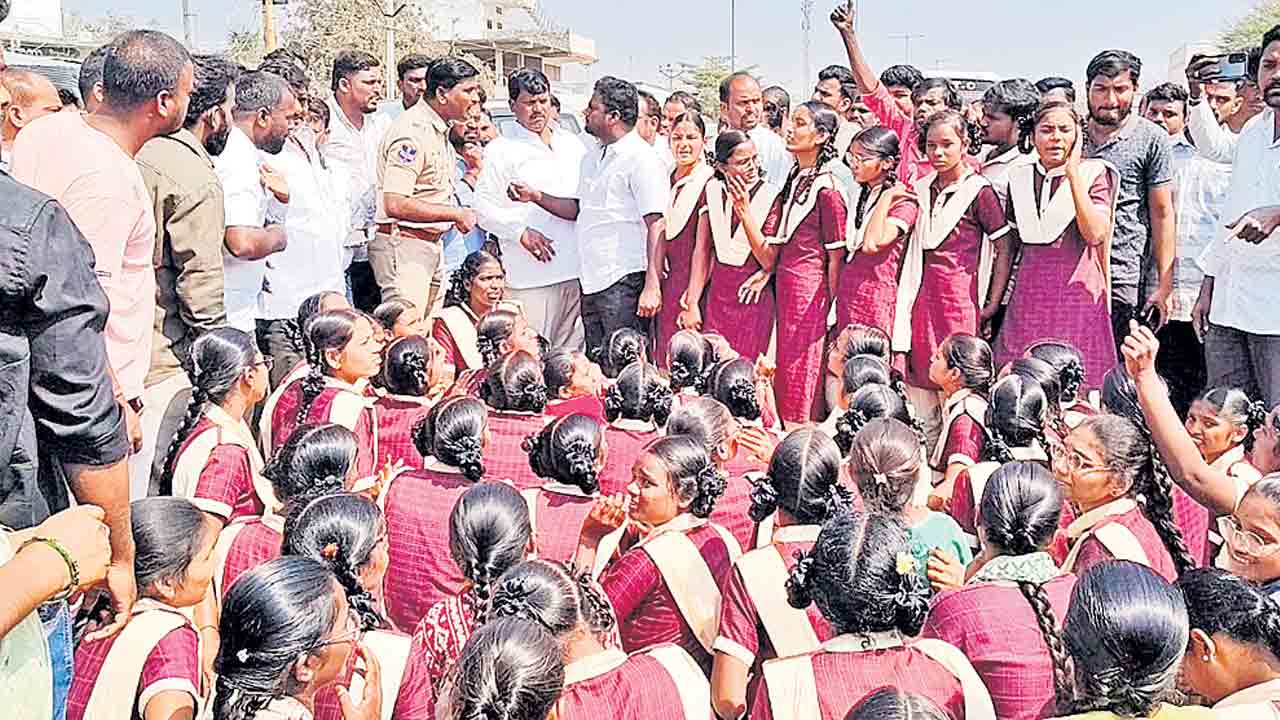 గురుకులాల ఘోష!