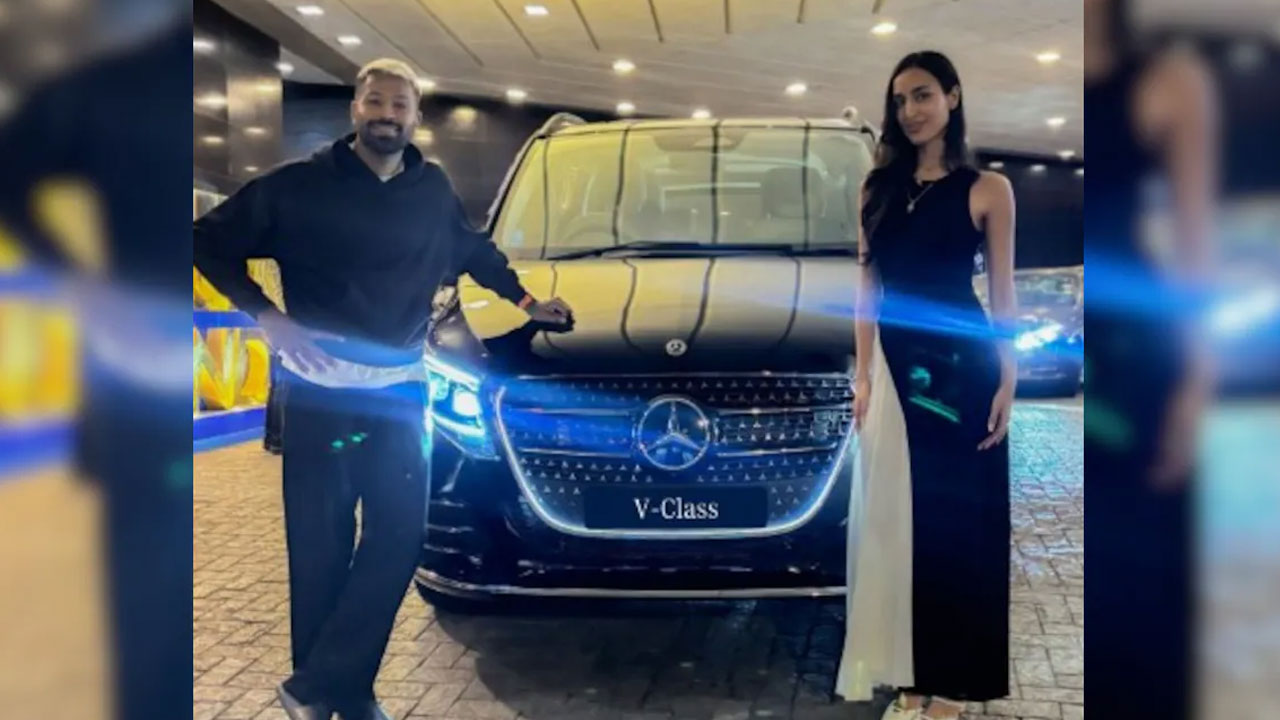 Hardik Pandya:  మ‌హికా శ‌ర్మ‌కు 1.7 కోట్ల ఖ‌రీదైన కారు గిఫ్ట్ ఇచ్చిన హార్దిక్ పాండ్యా