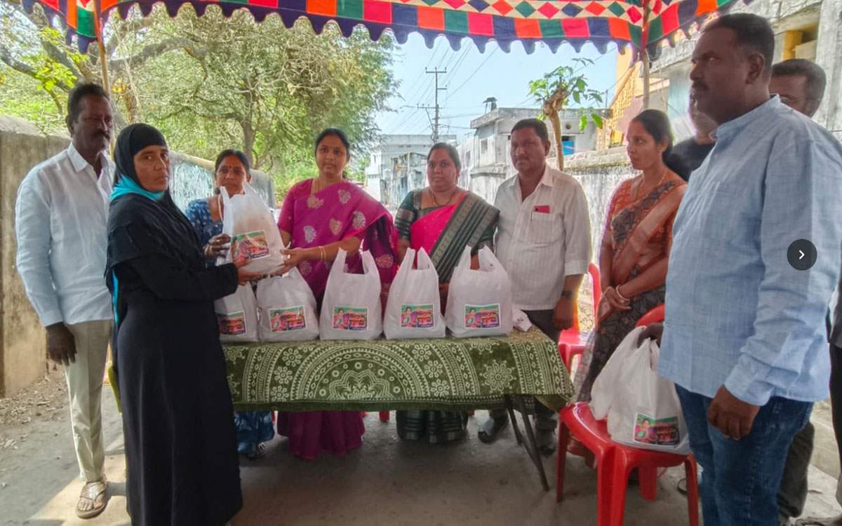 'కాంగ్రెస్ ప్ర‌భుత్వంలో నిరుపేద ముస్లింల‌కు అన్యాయం'