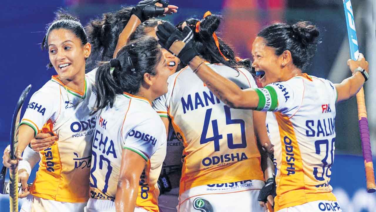 ఫైనల్స్‌కు భారత్‌.. సెమీస్‌లో ఇటలీపై విజయం